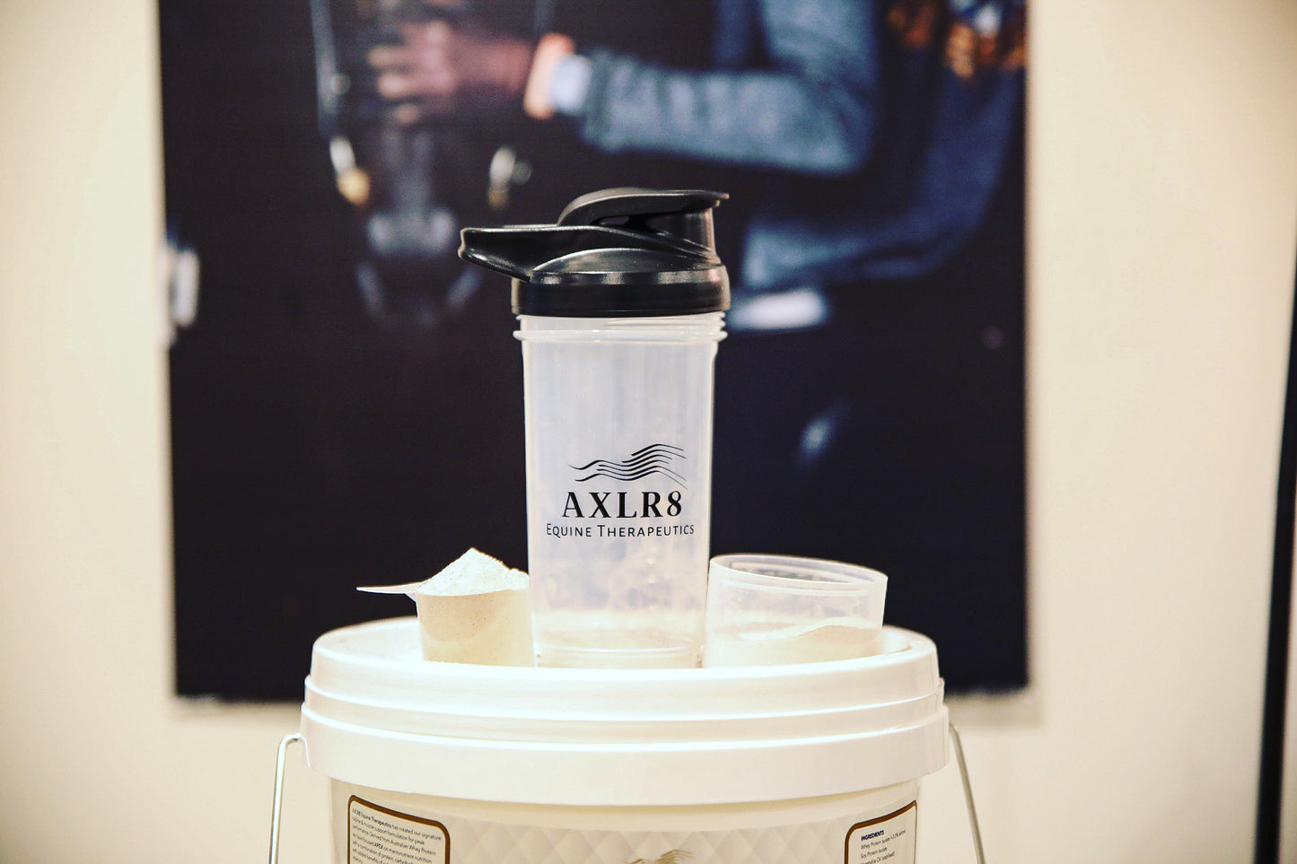 AXLR8 Shaker with powder store